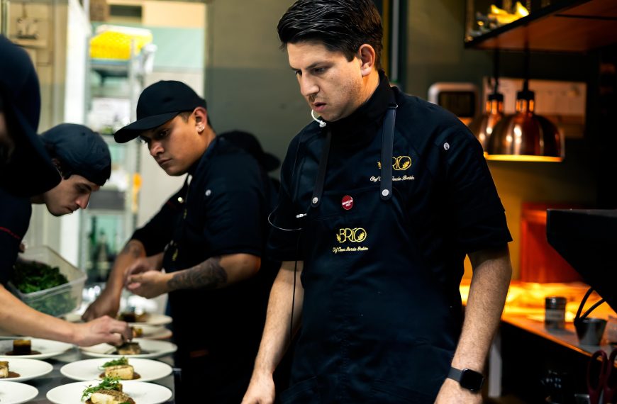 CHEF OSCAR G. BRETÓN