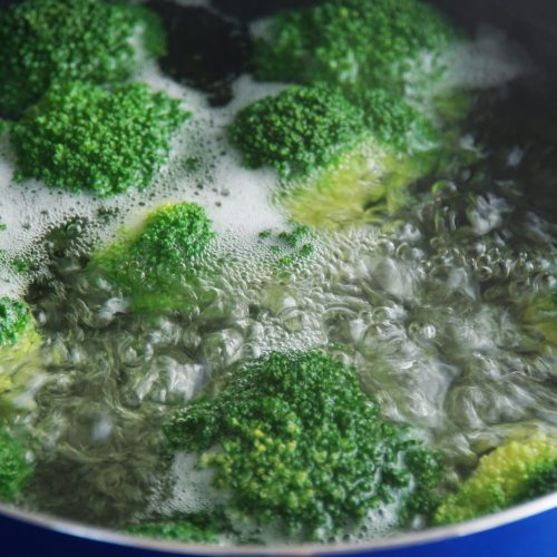Boil the broccoli in boiling water.